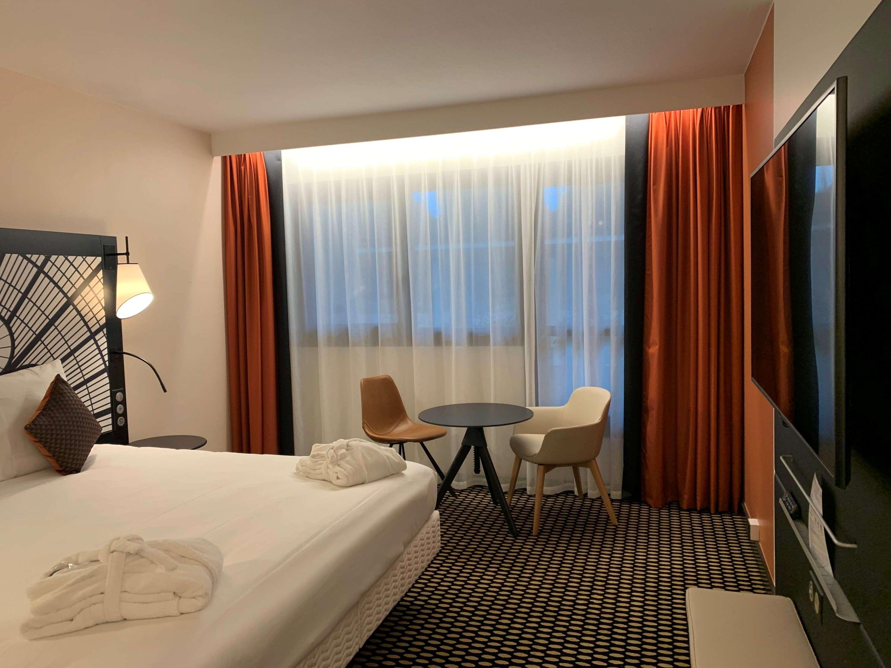 Mercure Paris Porte De Versailles Expo Hotel Vanves Ngoại thất bức ảnh